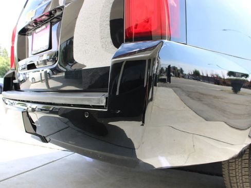 Used 2019 Chevrolet Suburban LT image 10