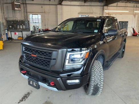 Used 2021 Nissan Titan PRO-4X w/ Off Road Protection Package image 7