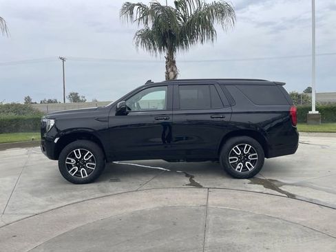 Used 2024 GMC Yukon AT4 w/ Max Trailering Package image 5