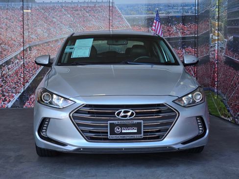 Used 2017 Hyundai Elantra Limited FWD image 2