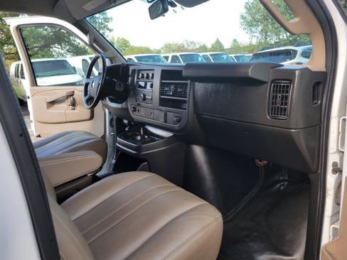 Used 2021 Chevrolet Express 2500 w/ Safety Package RWD image 13