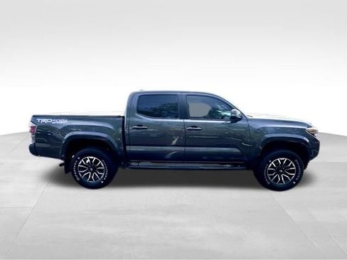 Used 2021 Toyota Tacoma TRD Sport w/ Technology Package AWD/4WD image 10