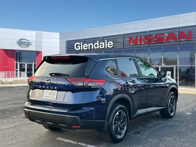 Certified 2025 Nissan Rogue SV AWD/4WD image 4