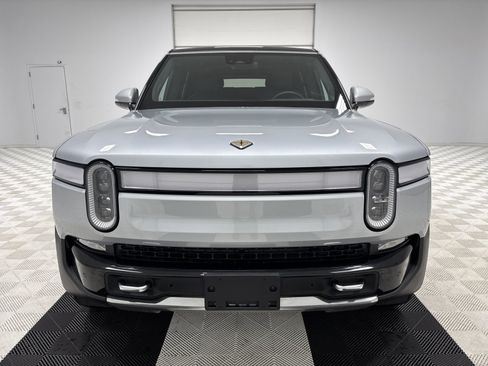 Used 2023 Rivian R1S Launch Edition image 8