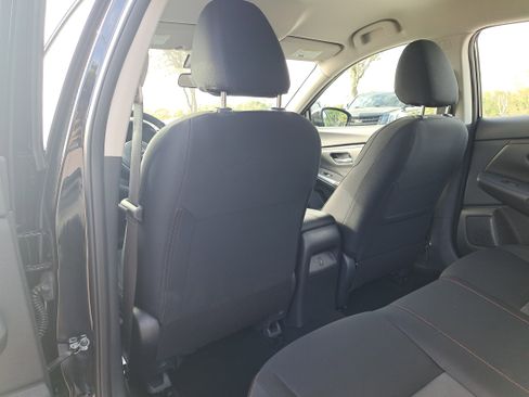 Certified 2025 Nissan Sentra SR FWD image 19