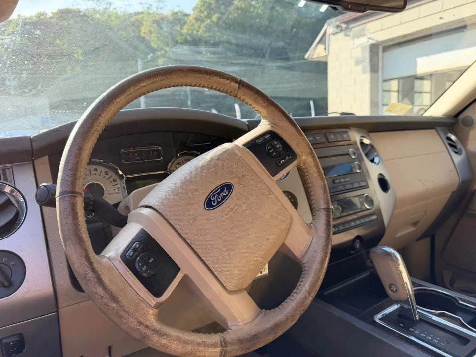 Used 2012 Ford Expedition XLT AWD/4WD image 10