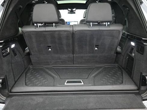 Used 2025 BMW X7 M60i AWD/4WD image 23