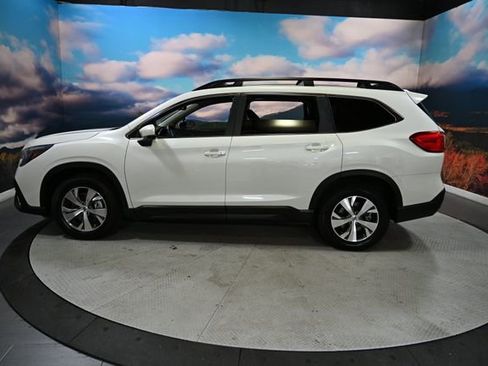 Used 2024 Subaru Ascent Premium w/ Convenience Package image 5
