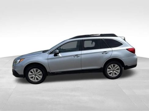 Used 2016 Subaru Outback 2.5i Premium AWD/4WD image 6