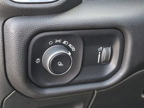 Used 2024 RAM 1500 Laramie AWD/4WD image 28