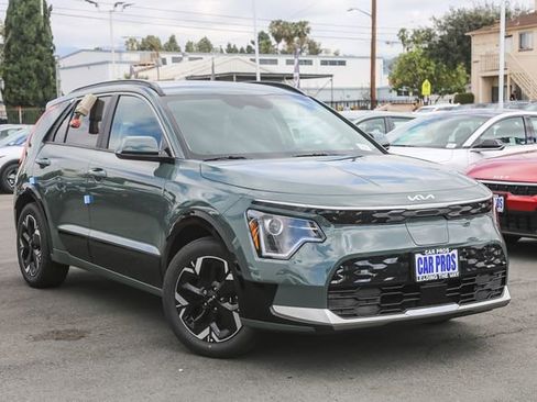 New 2026 Kia Niro Wind FWD image 2