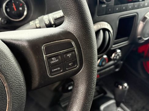 Used 2017 Jeep Wrangler Sport AWD/4WD image 18
