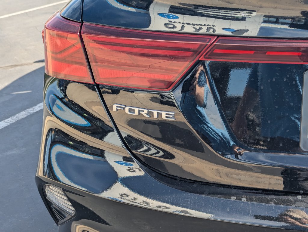 Used 2023 Kia Forte LXS FWD image 5