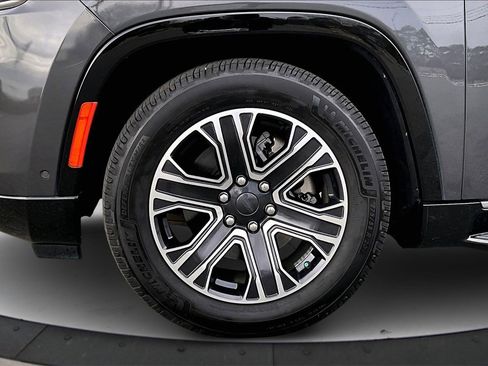 Used 2022 Jeep Wagoneer Series III image 33