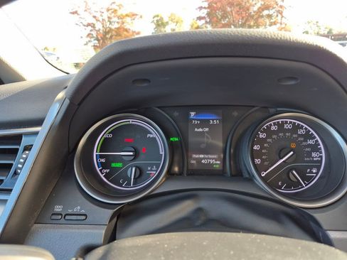 Used 2022 Toyota Camry SE image 20