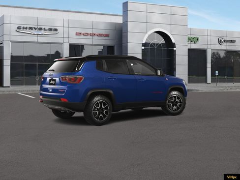 New 2026 Jeep Compass Trailhawk w/ Sun, Sound & Navigation Group AWD/4WD image 8