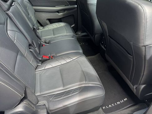 Used 2017 Ford Explorer Platinum AWD/4WD image 19