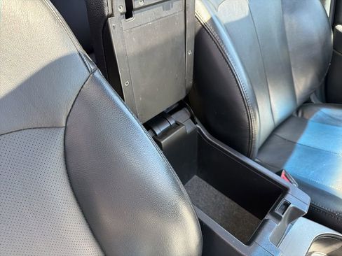 Used 2011 Subaru Outback 2.5i Limited AWD/4WD image 40