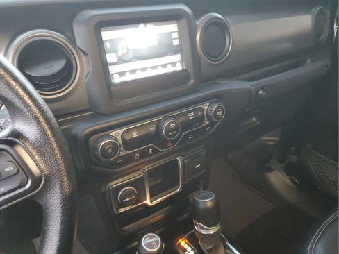 Certified 2022 Jeep Gladiator Sport image 12