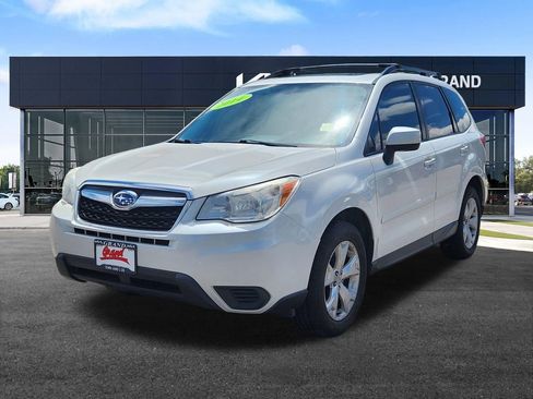 Used 2014 Subaru Forester 2.5i Premium AWD/4WD image 5