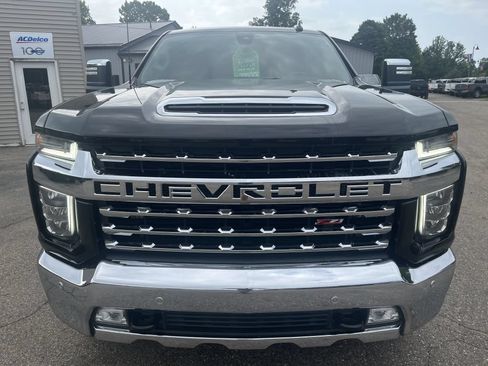 Used 2022 Chevrolet Silverado 2500 LTZ w/ LTZ Plus Package AWD/4WD image 3