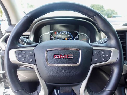Used 2022 GMC Acadia Denali AWD/4WD image 12