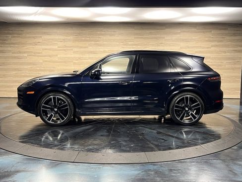 Used 2022 Porsche Cayenne Turbo image 23