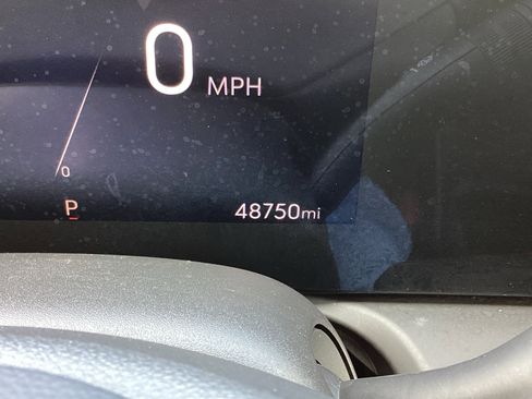 Used 2024 Buick Encore GX Sport Touring image 3