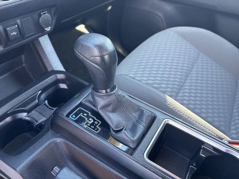 Used 2022 Toyota Tacoma SR w/ SX Package AWD/4WD image 25