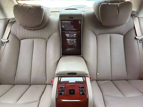 Used 2004 Maybach 57 RWD image 25