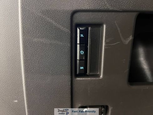Used 2018 Ford Expedition XLT RWD image 33