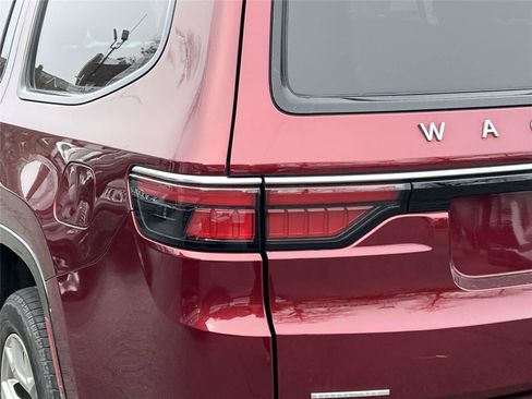 Used 2022 Jeep Wagoneer Series II image 11