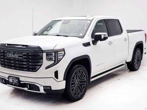Used 2022 GMC Sierra 1500 Denali Ultimate image 2