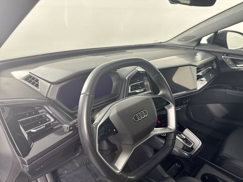 Used 2023 Audi Q4 e-tron Premium Plus w/ Premium Plus AWD/4WD image 9