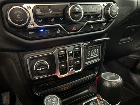 Used 2023 Jeep Wrangler Unlimited AWD/4WD image 20