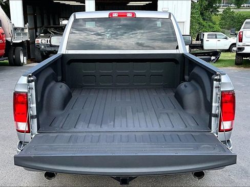 Used 2019 RAM 1500 Express w/ Express Value Package RWD image 9