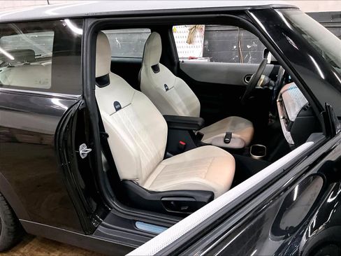 Certified 2025 MINI Cooper S image 10