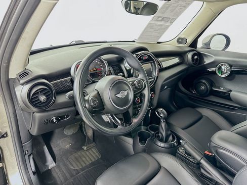 Used 2017 MINI Cooper S image 9