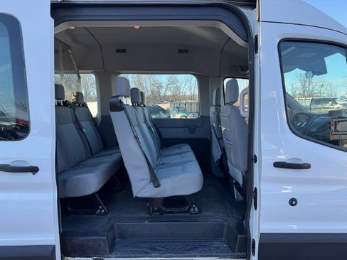 Used 2019 Ford Transit 150 XL image 17