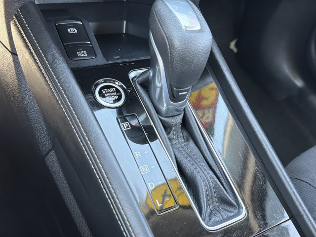 Used 2024 Nissan Kicks SV w/ Interior Electronics Package FWD image 19