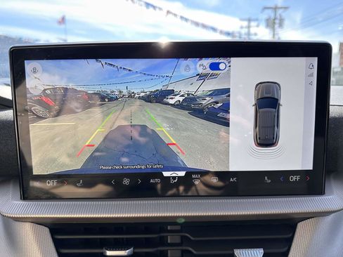 Used 2025 Ford Explorer Active image 23