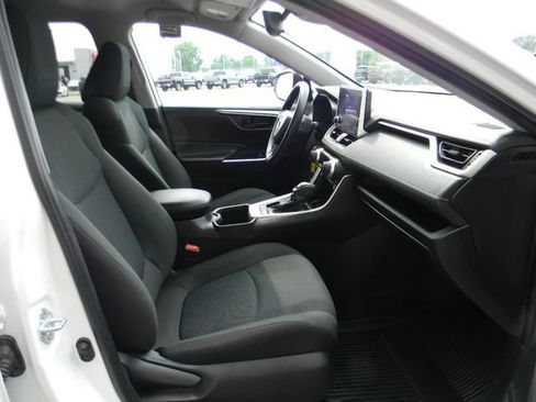 Used 2024 Toyota RAV4 LE AWD/4WD image 22