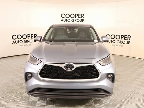 Used 2022 Toyota Highlander LE image 8