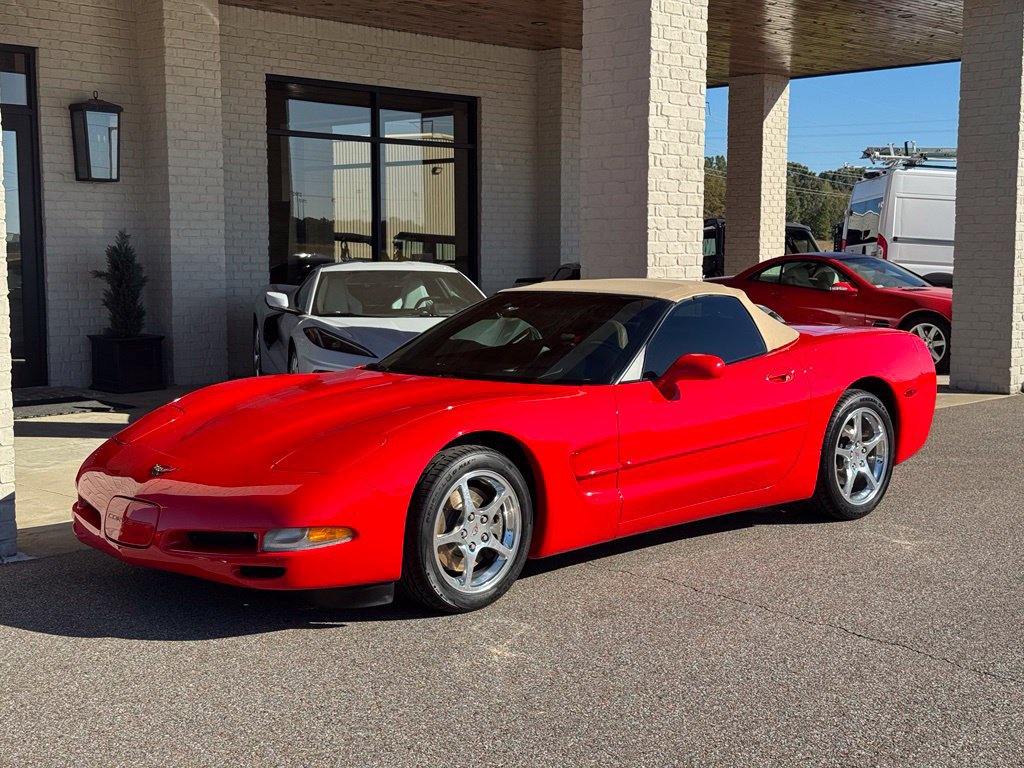 Used 2000 Chevrolet Corvette Convertible w/ Memory Pkg RWD image 3