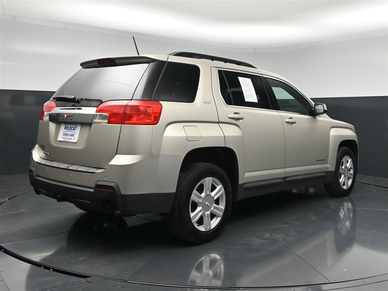 Used 2015 GMC Terrain SLT w/ Safety Package FWD image 6