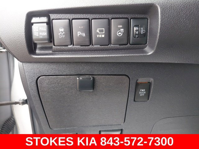 Used 2019 Toyota Sienna Limited Premium AWD/4WD image 15