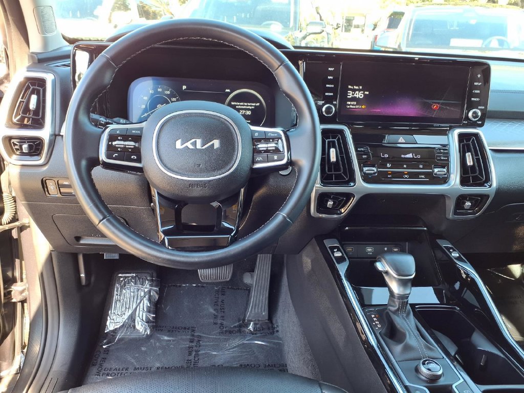 Certified 2023 Kia Sorento SX FWD image 9