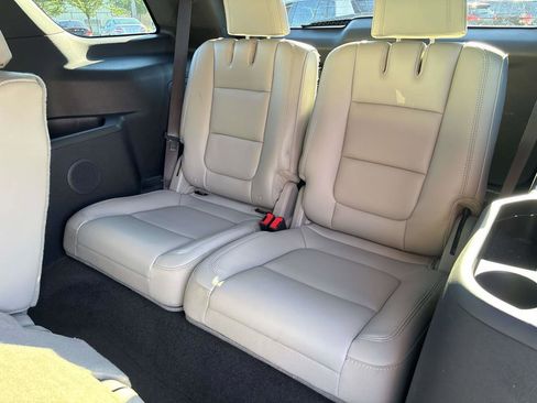 Used 2012 Ford Explorer XLT image 12