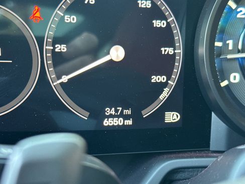 Used 2022 Porsche 911 Carrera image 24