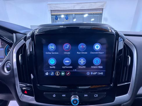 Used 2020 Chevrolet Traverse LT w/ Driver Confidence II Package image 26